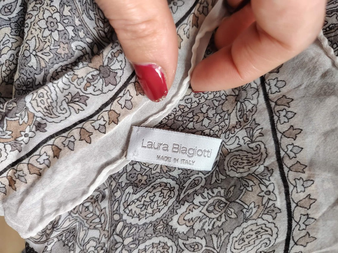 Foulard Laura Biagiotti - Taille unique - Gris - État : Excellent