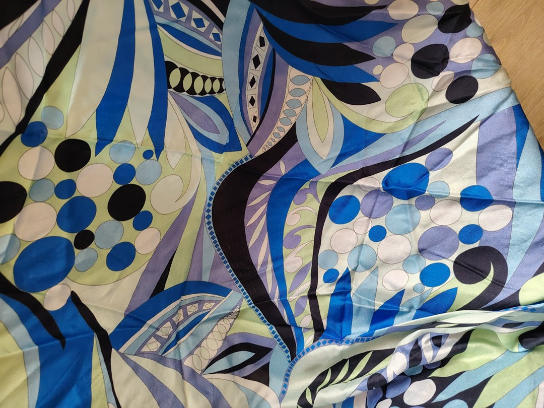 Foulard Printemps - Taille unique - Bleu - État : Excellent