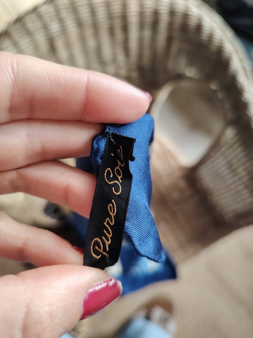 Foulard Pure Soie - Taille unique - Bleu marine - État : Excellent