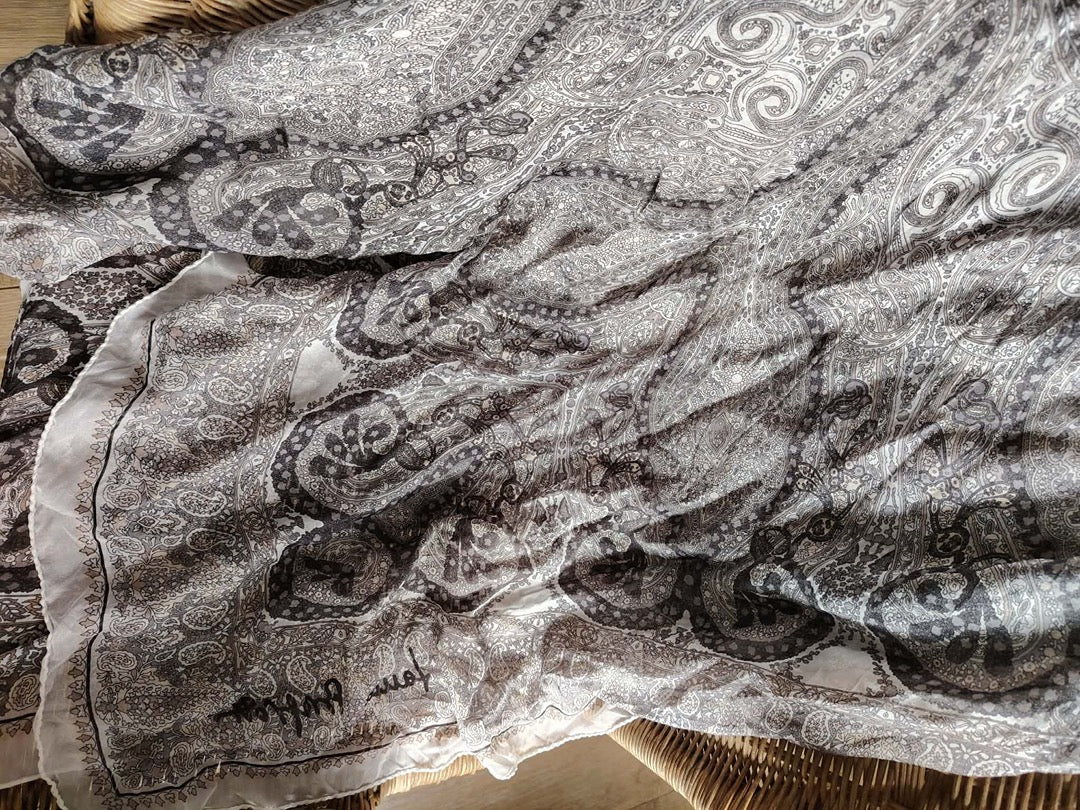 Foulard Laura Biagiotti - Taille unique - Gris - État : Excellent