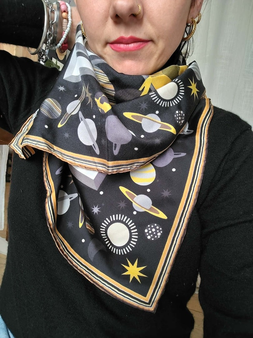 Foulard Longchamp - Taille unique - Noir - État : Excellent